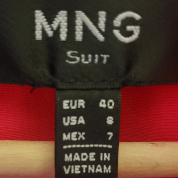 Blazer - Picture 3 of 4